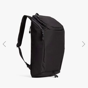 Lo & Sons Travel Backpack